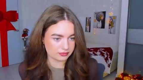 Snapshot of miraclecurly chatting on 31, 1, 2025 Emma online show from 31, 1, 2025