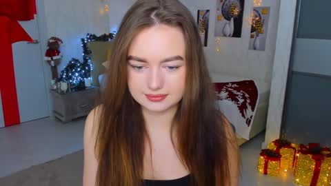 Snapshot of miraclecurly chatting on 1, 2, 2025 Emma online show from 1, 2, 2025