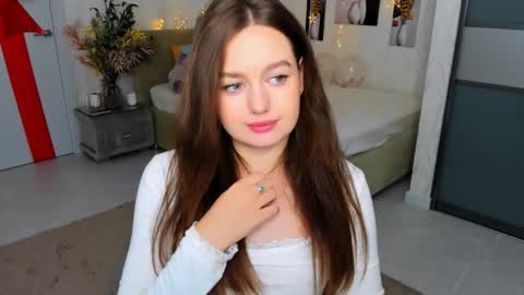 Snapshot of miraclecurly chatting on 13, 2, 2025 Emma online show from 13, 2, 2025