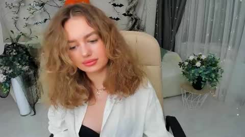 Emma online show from 29, 10, 2025