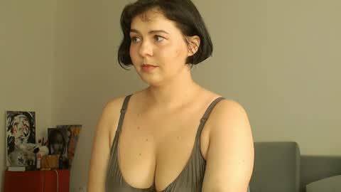 Snapshot of miradiaz chatting on 7, 6, 2026 Meera online show from 7, 6, 2026