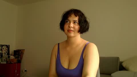Snapshot of miradiaz chatting on 8, 6, 2026 Meera online show from 8, 6, 2026