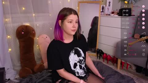 Snapshot of mirafalls chatting on 3, 2, 2025 Mira online show from 3, 2, 2025