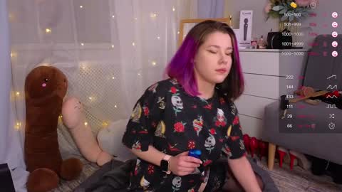 Snapshot of mirafalls chatting on 5, 2, 2025 Mira online show from 5, 2, 2025