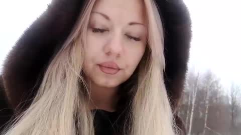 Snapshot of mirahardmanxx chatting on 28, 1, 2025 Happy New Year online show from 28, 1, 2025