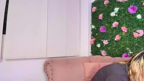 Snapshot of miranda_villa chatting on 23, 9, 2025 Miranda online show from 23, 9, 2025