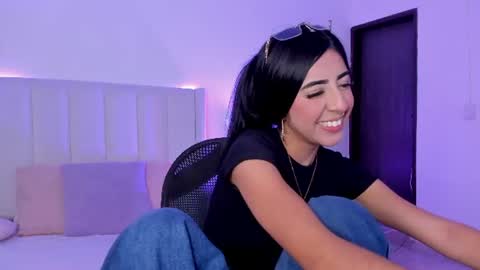 Snapshot of mirandaa_rogers chatting on 25, 7, 2026 Miranda Rogers online show from 25, 7, 2026