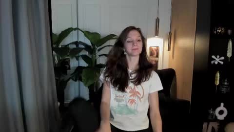 Snapshot of mirandaglow chatting on 28, 6, 2026 Miranda online show from 28, 6, 2026