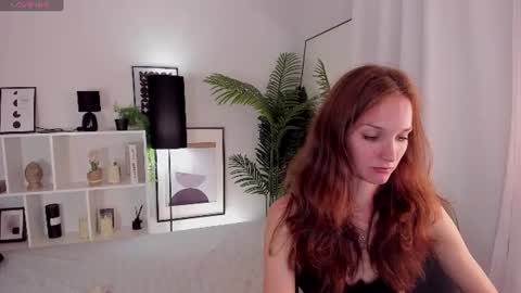 Snapshot of mirandaglow chatting on 25, 7, 2026 Miranda online show from 25, 7, 2026