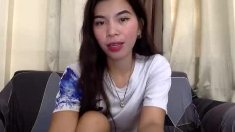 Snapshot of mireill_sex chatting on 22, 6, 2026 mireill_sex online show from 22, 6, 2026