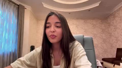 Snapshot of mirnabranca chatting on 1, 8, 2026 Mila online show from 1, 8, 2026