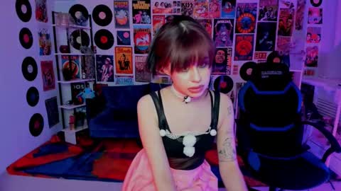Snapshot of misapage chatting on 11, 3, 2025 Misa online show from 11, 3, 2025