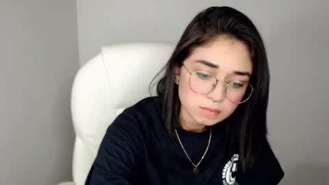 Snapshot of misha__sweet__27 chatting on 15, 1, 2025 misha online show from 15, 1, 2025