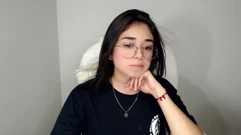 Snapshot of misha__sweet__27 chatting on 15, 1, 2025 misha online show from 15, 1, 2025