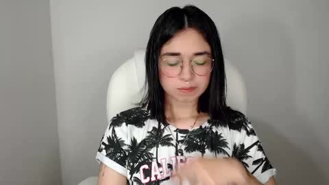 Snapshot of misha__sweet__27 chatting on 27, 1, 2025 misha online show from 27, 1, 2025