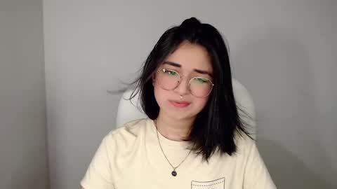 Snapshot of misha__sweet__27 chatting on 28, 1, 2025 misha online show from 28, 1, 2025