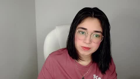 Snapshot of misha__sweet__27 chatting on 2, 2, 2025 misha online show from 2, 2, 2025