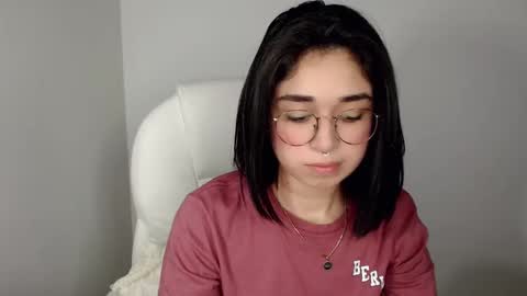 Snapshot of misha__sweet__27 chatting on 2, 2, 2025 misha online show from 2, 2, 2025