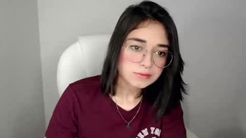 Snapshot of misha__sweet__27 chatting on 4, 2, 2025 misha online show from 4, 2, 2025