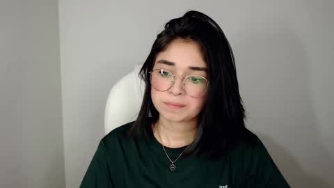 Snapshot of misha__sweet__27 chatting on 6, 2, 2025 misha online show from 6, 2, 2025