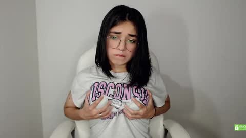 Snapshot of misha__sweet__27 chatting on 18, 2, 2025 misha online show from 18, 2, 2025