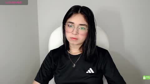 Snapshot of misha__sweet__27 chatting on 28, 2, 2025 misha online show from 28, 2, 2025