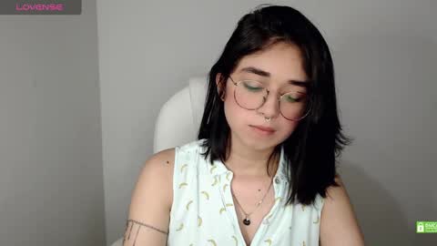Snapshot of misha__sweet__27 chatting on 1, 3, 2025 misha online show from 1, 3, 2025