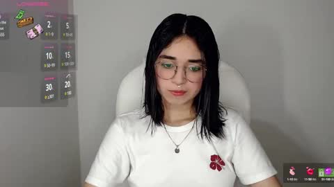 Snapshot of misha__sweet__27 chatting on 2, 3, 2025 misha online show from 2, 3, 2025