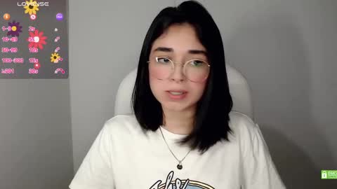 Snapshot of misha__sweet__27 chatting on 12, 3, 2025 misha online show from 12, 3, 2025