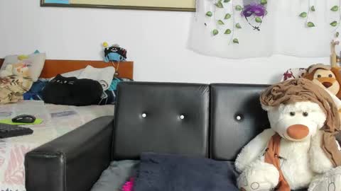 Mishell Bons online show from 24, 2, 2026