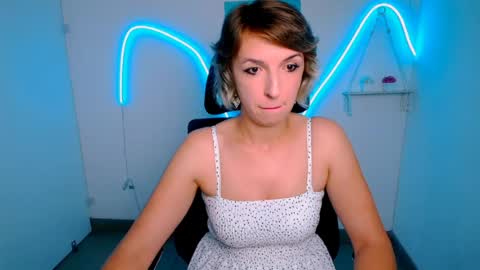 Snapshot of mishelle_blondie chatting on 13, 7, 2026 Mishelle online show from 13, 7, 2026