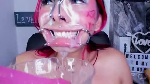 Snapshot of miss___allison chatting on 28, 7, 2026 Allison online show from 28, 7, 2026