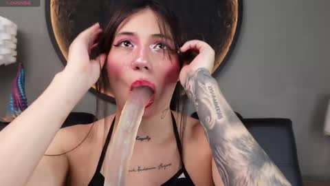 Snapshot of miss___charlotte chatting on 18, 4, 2026 Charlotte online show from 18, 4, 2026