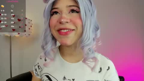 Snapshot of miss__daphne chatting on 16, 9, 2025 Daphne online show from 16, 9, 2025