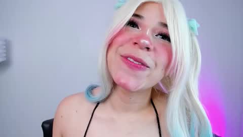 Snapshot of miss__daphne chatting on 23, 10, 2025 Daphne online show from 23, 10, 2025