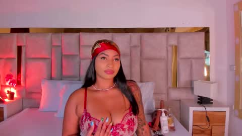 Miss Abigail  online show from 28, 11, 2025