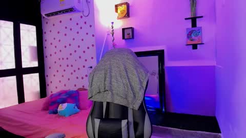 Snapshot of miss_akemi chatting on 14, 9, 2025 Akemi 3 online show from 14, 9, 2025