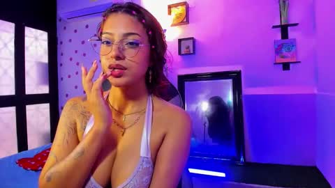 Akemi 3 online show from 11, 10, 2025