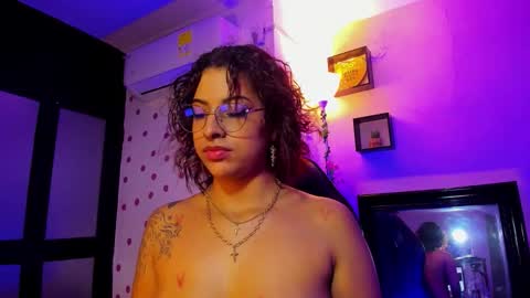 Akemi 3 online show from 31, 10, 2025