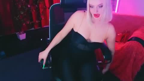 miss_alice_silver online show from 10, 6, 2026