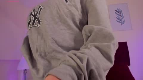 Amanda Reyes online show from 9, 4, 2026