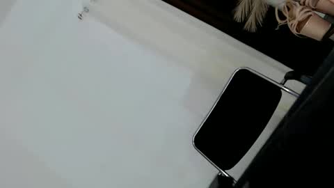 Snapshot of miss_azumix chatting on 9, 9, 2025 AZUMI online show from 9, 9, 2025