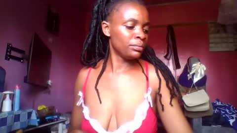 Snapshot of miss_belllo chatting on 13, 4, 2026 miss_belllo online show from 13, 4, 2026