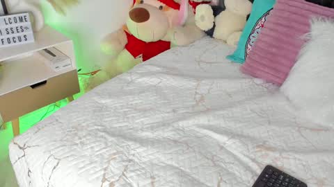 lucy 3 online show from 28, 1, 2025