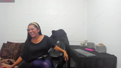 Snapshot of miss_clarepocahose chatting on 26, 7, 2026 Clare PocaHose online show from 26, 7, 2026