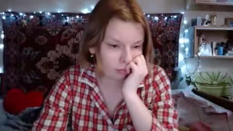 Elis online show from 5, 3, 2025