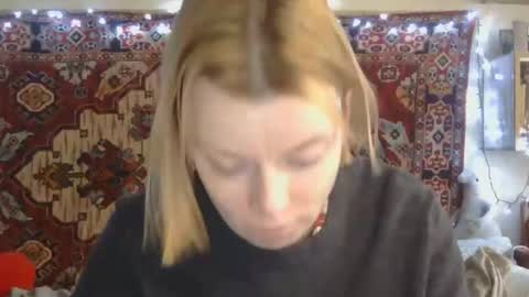Snapshot of miss_elistia_ chatting on 13, 5, 2026 Elis online show from 13, 5, 2026