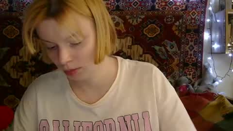 Snapshot of miss_elistia_ chatting on 22, 6, 2026 Elis online show from 22, 6, 2026