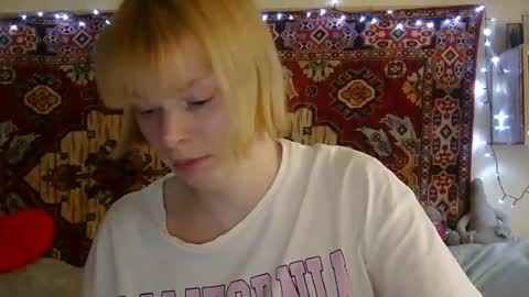 Snapshot of miss_elistia_ chatting on 15, 7, 2026 Elis online show from 15, 7, 2026