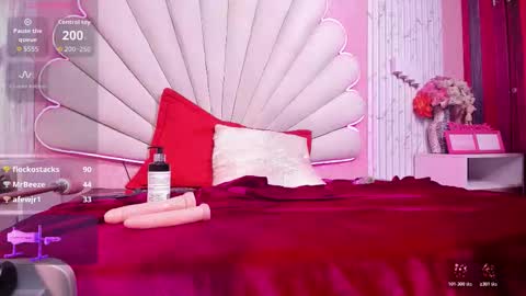 miss_evans_ online show from 25, 10, 2025